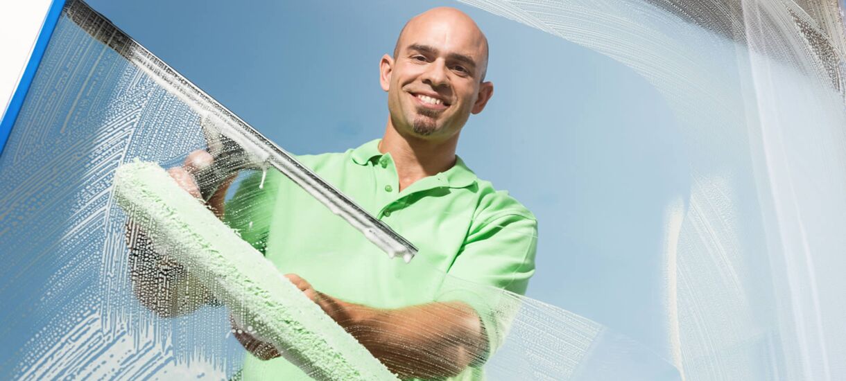 Glasreinigung und Rahmenreinigung für privat und Gewerbe